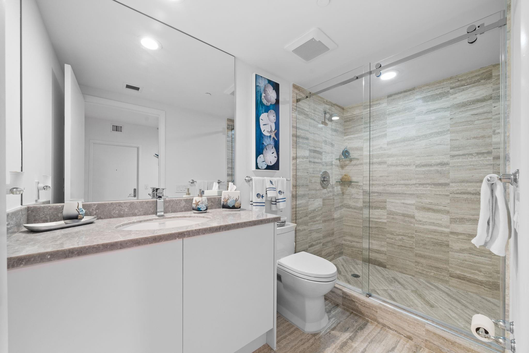 Las Olas Beach Club - Residential