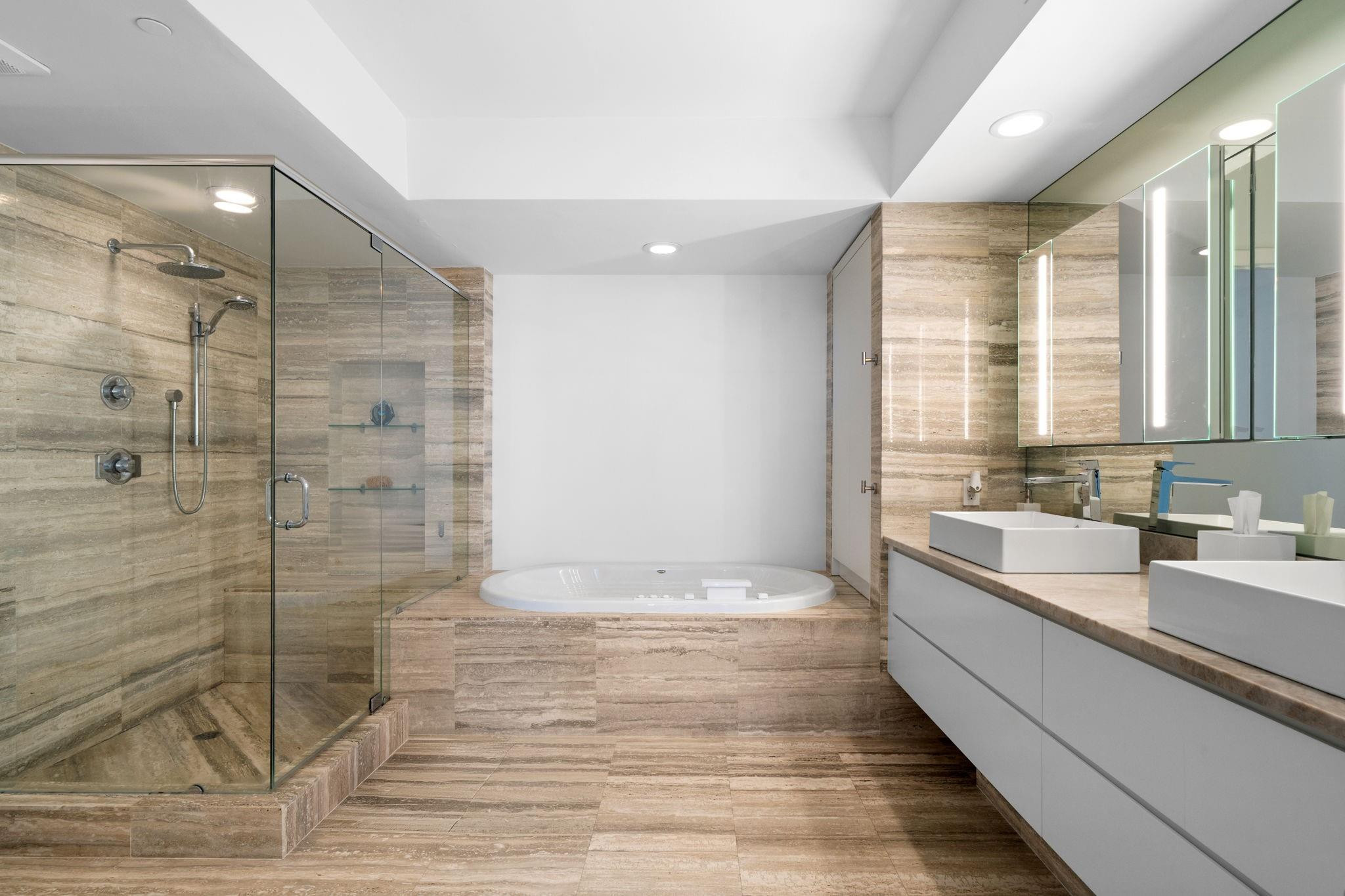 Las Olas Beach Club - Residential