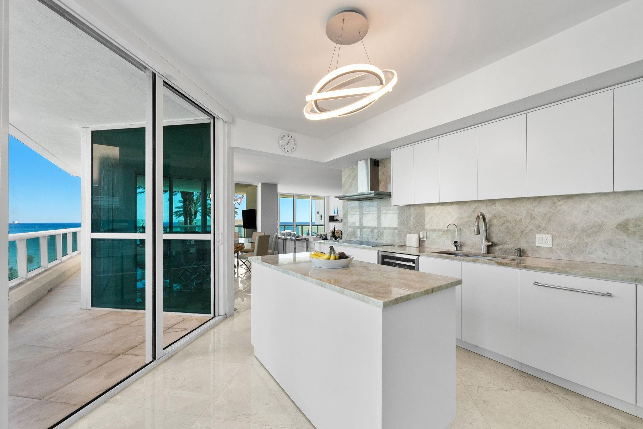 Las Olas Beach Club - Residential