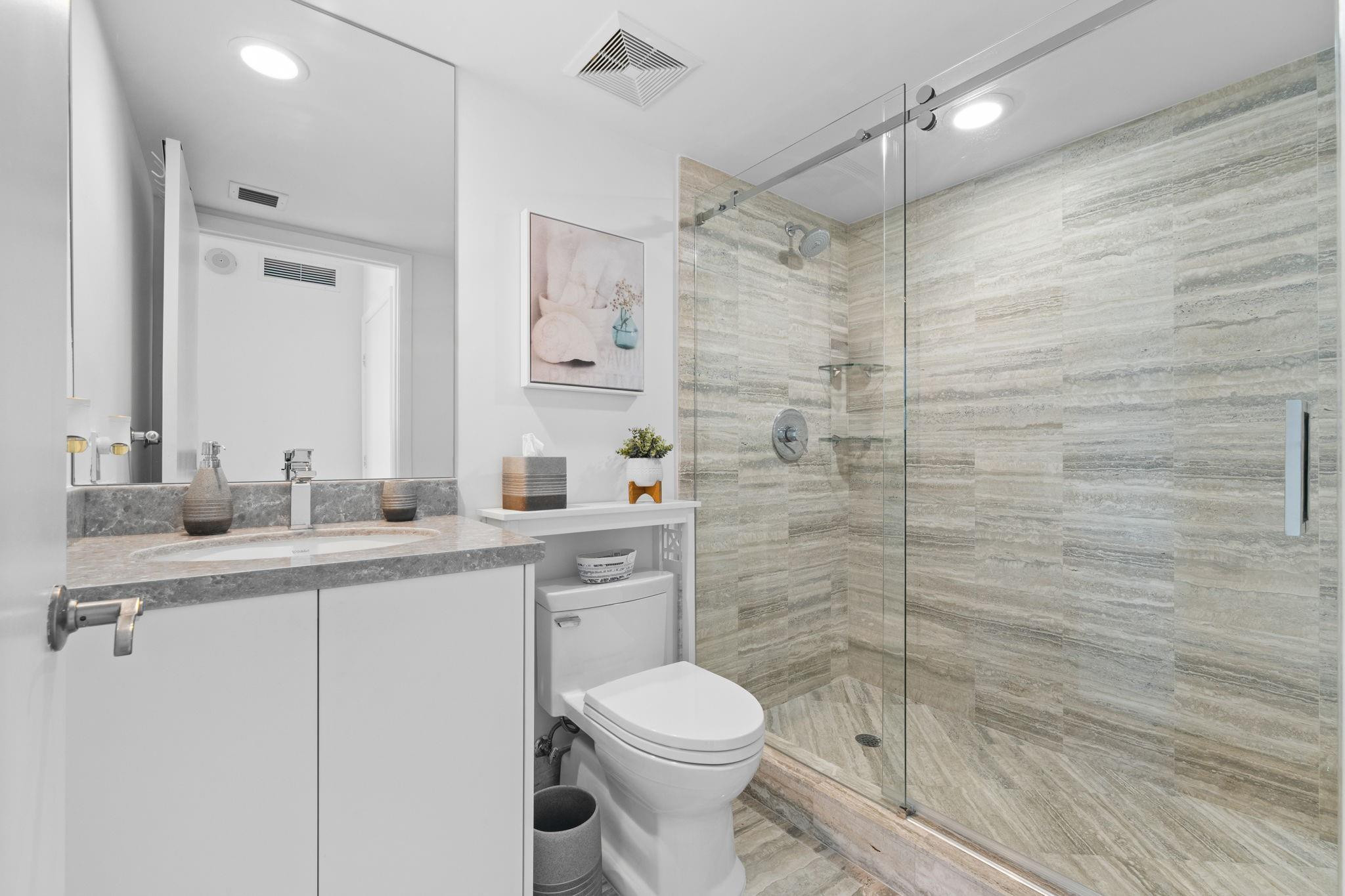 Las Olas Beach Club - Residential