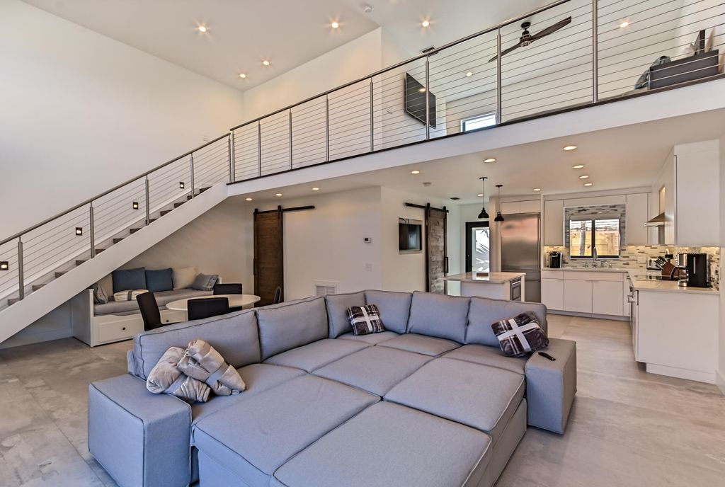 Photo of 1955 NE 4th Street #Unit  2, Deerfield Beach, FL 33441 (MLS # B26012018)