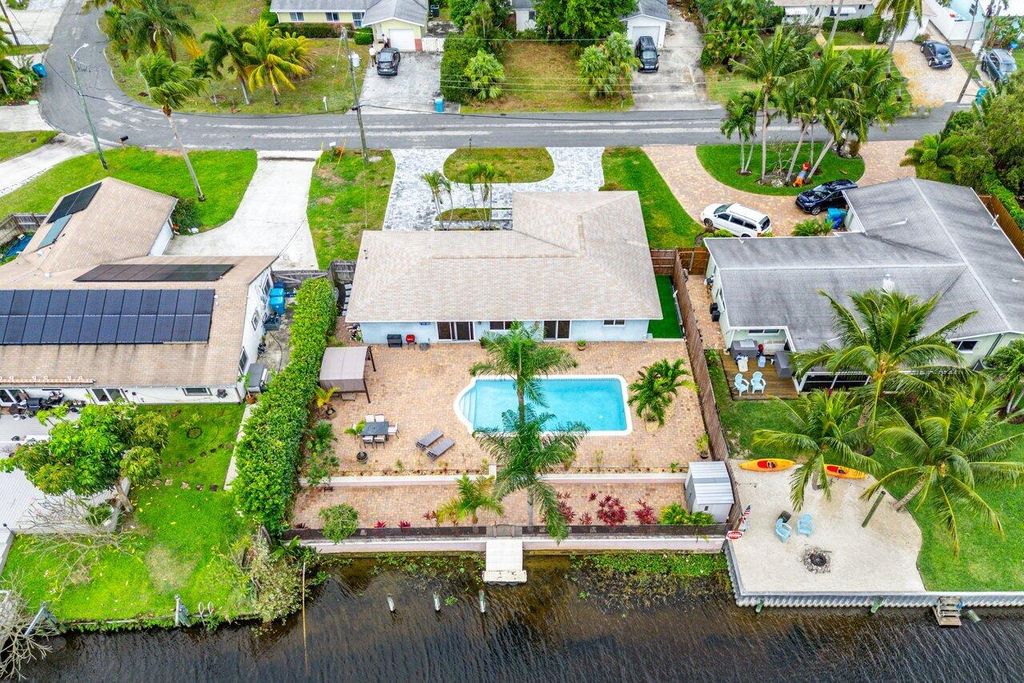 Photo of 2586 SW 10th Street, Boynton Beach, FL 33426 (MLS # R11048028)