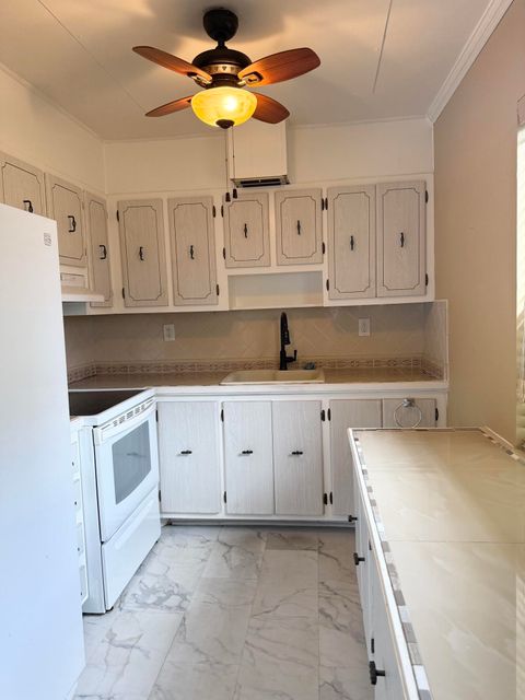 Photo of 814 Burgundy Q, Delray Beach, FL 33484 (MLS # B26036829)