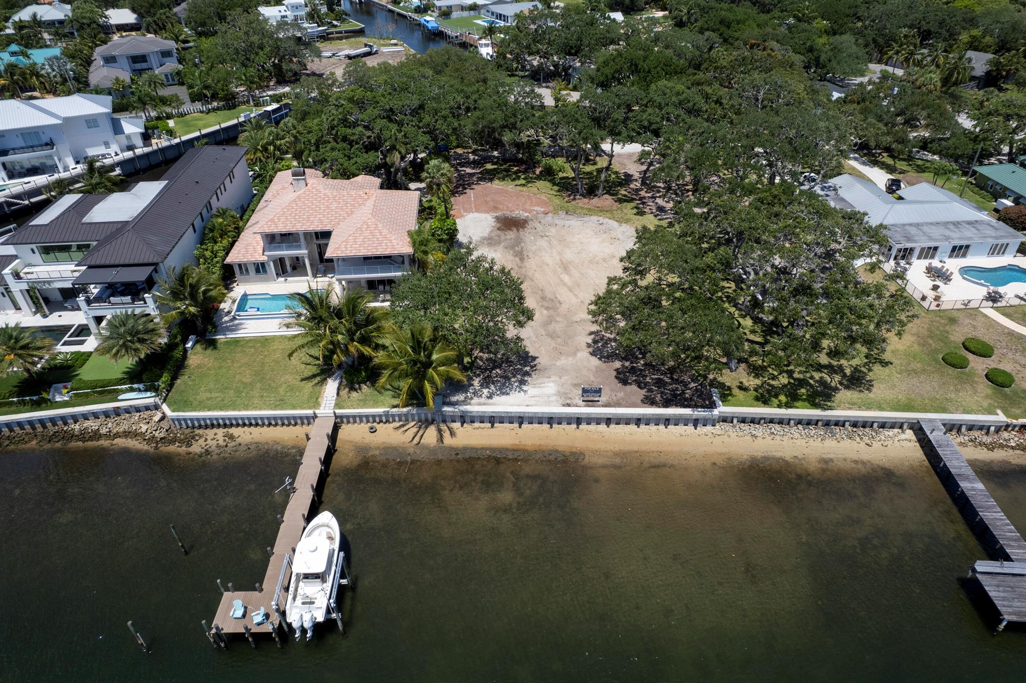 INTRACOASTAL PARK - Land