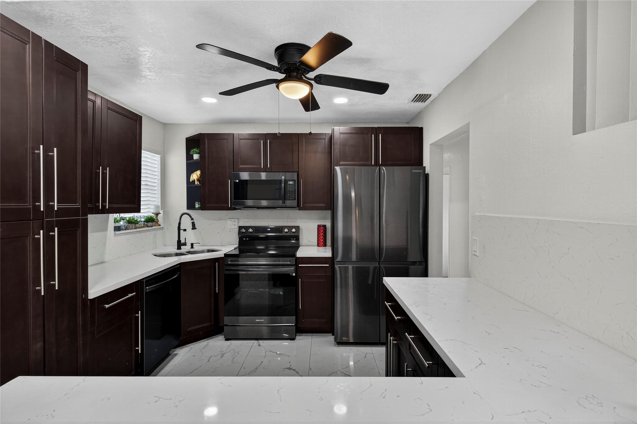 Norwood 4th Add - Residential Lease