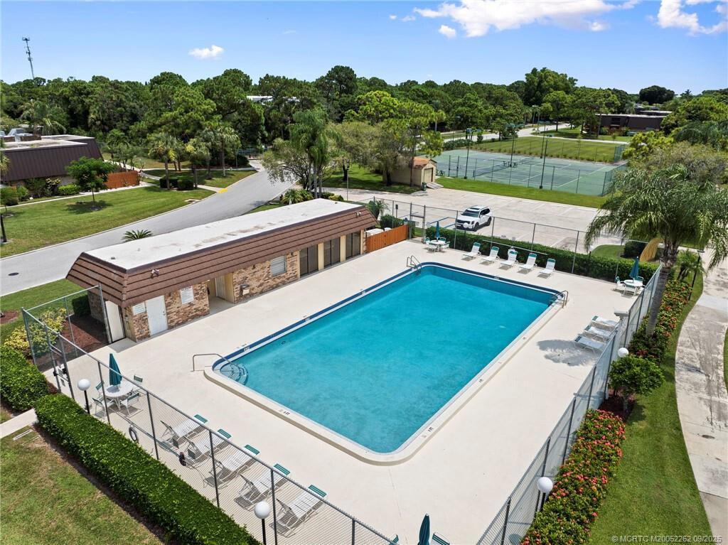 5818 SE Windsong Lane 212