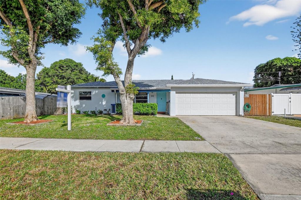 Photo of 111 SE 14th Place, Deerfield Beach, FL 33441 (MLS # F10537009)