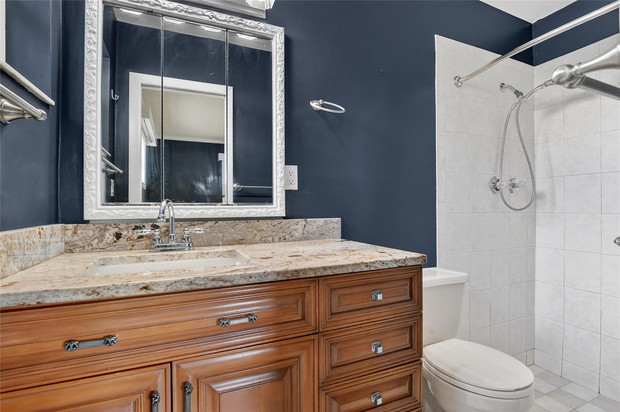 Fairlawn 41-44 B - Residential Lease