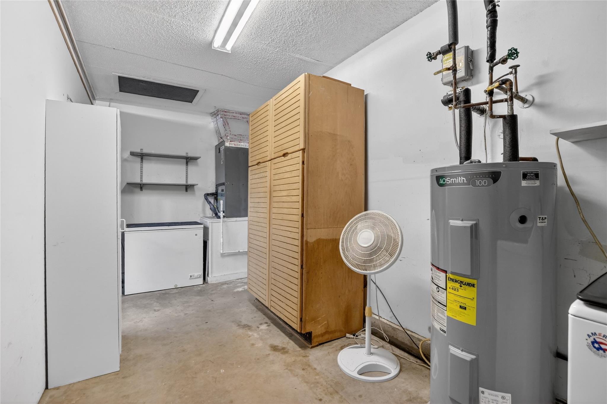 Fairlawn 41-44 B - Residential Lease