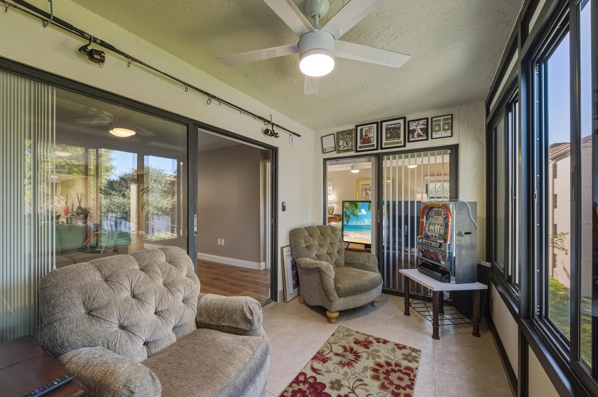 HUNTINGTON POINTE - Residential