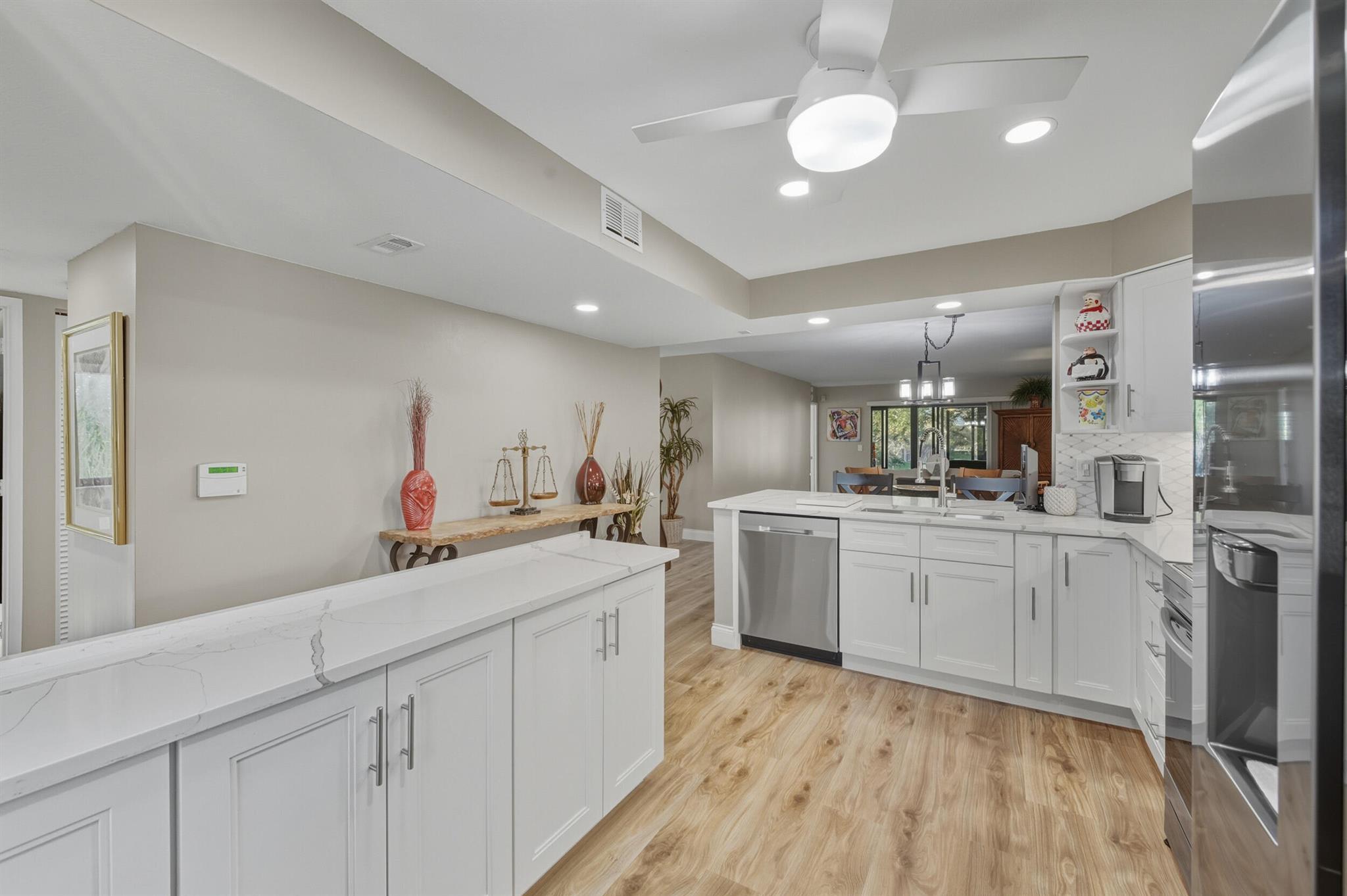 HUNTINGTON POINTE - Residential