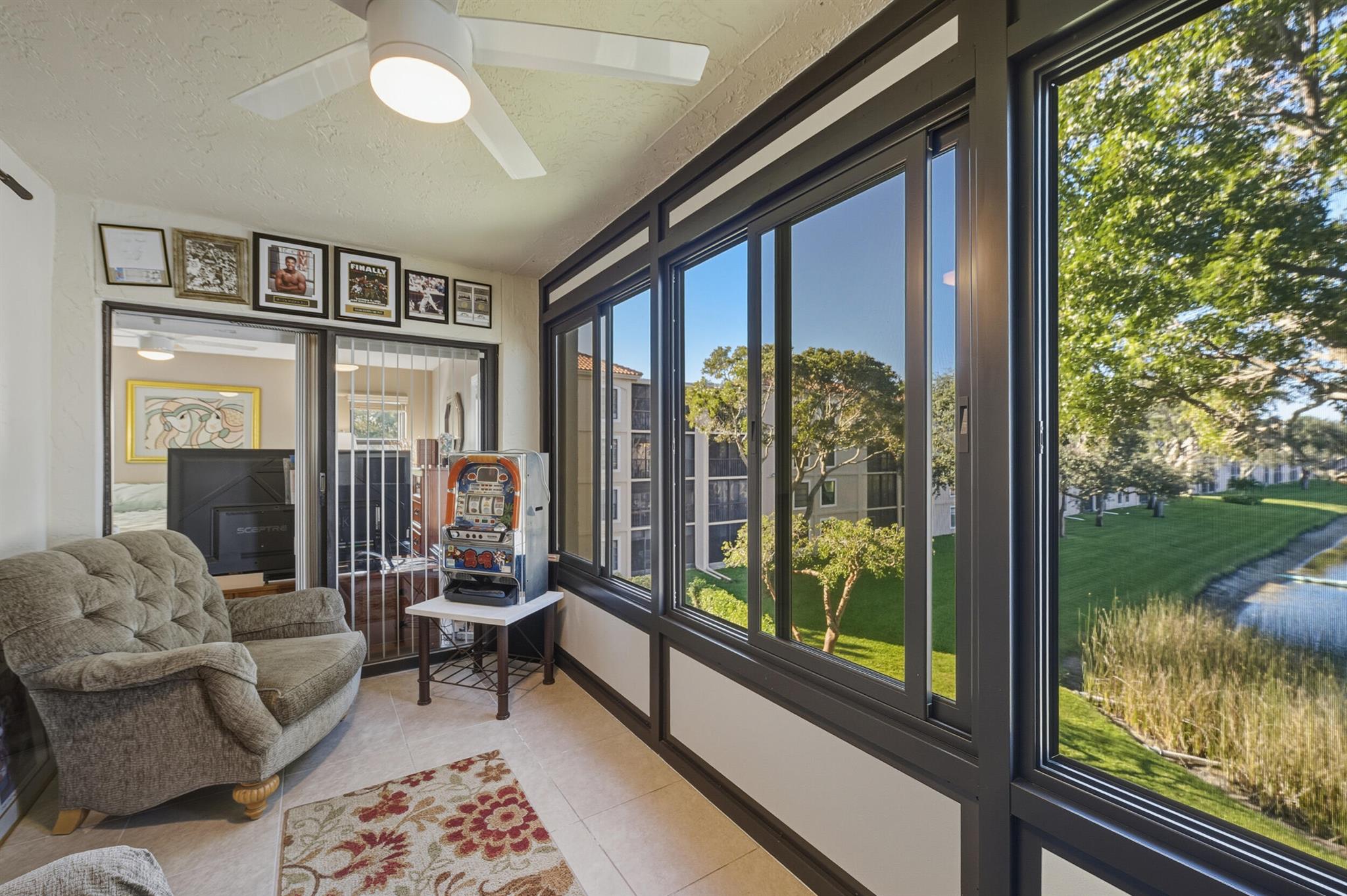 HUNTINGTON POINTE - Residential