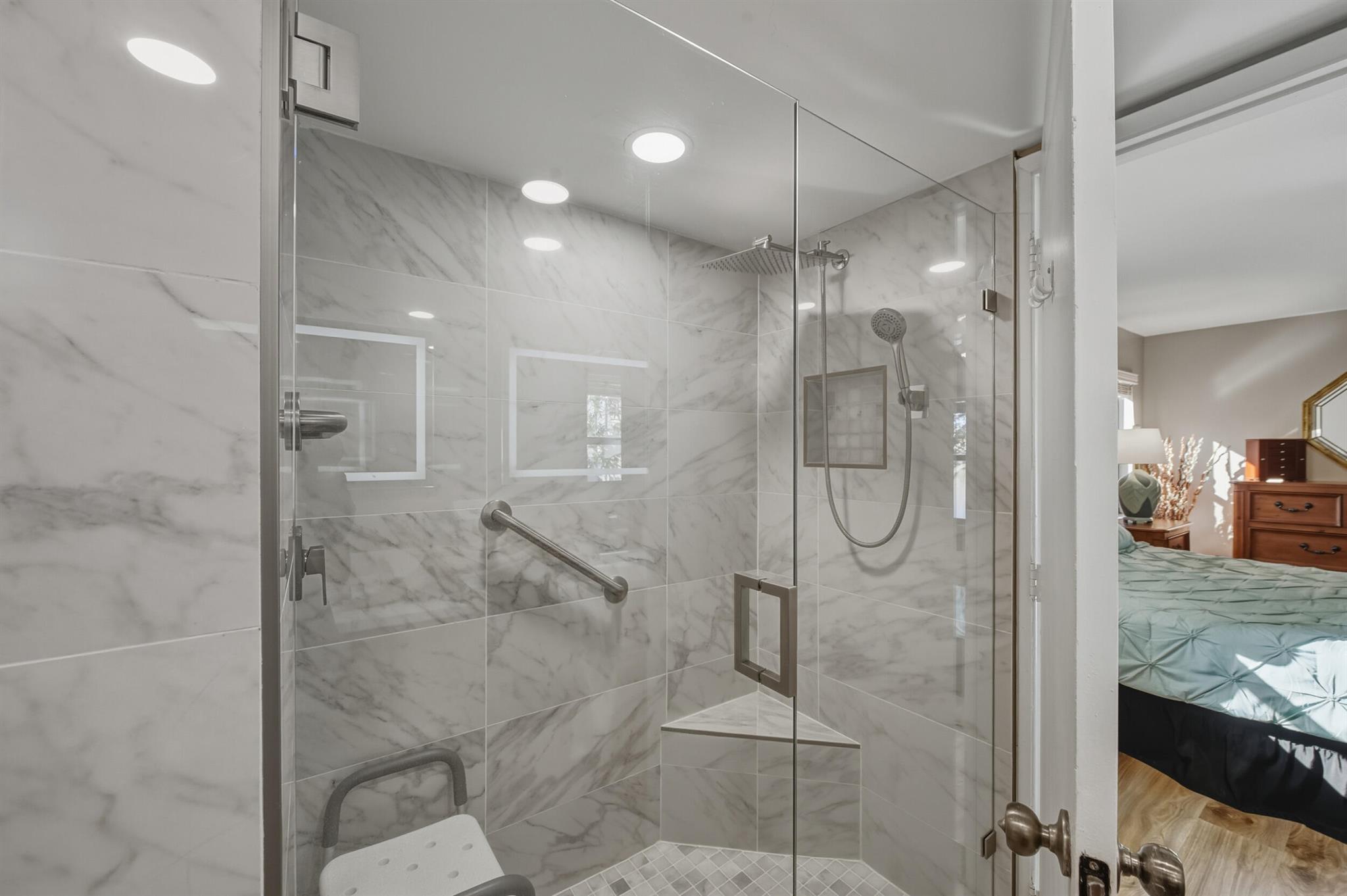 HUNTINGTON POINTE - Residential