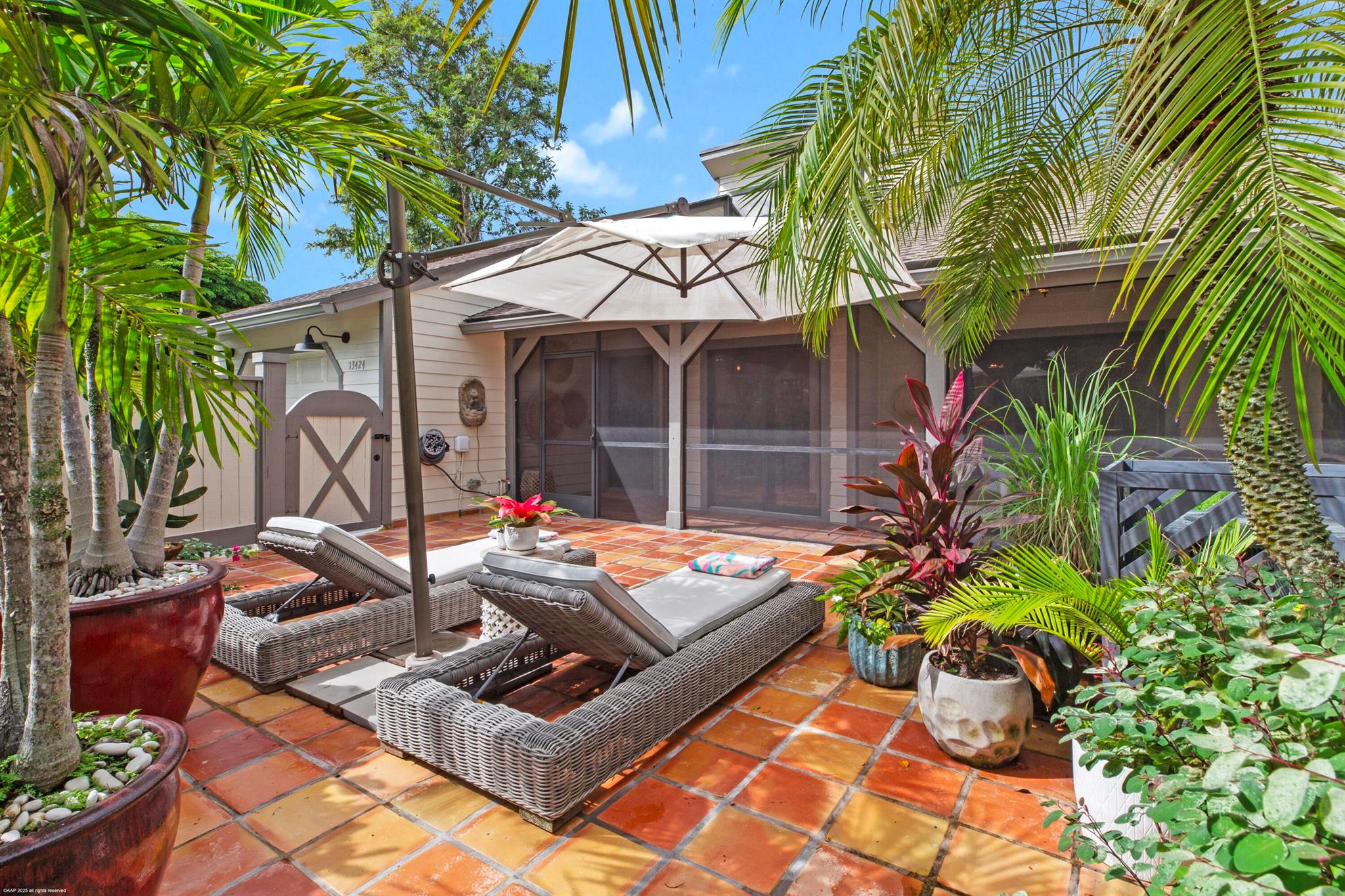 BEDFORD MEWS AT WELLINGTO - Residential Lease