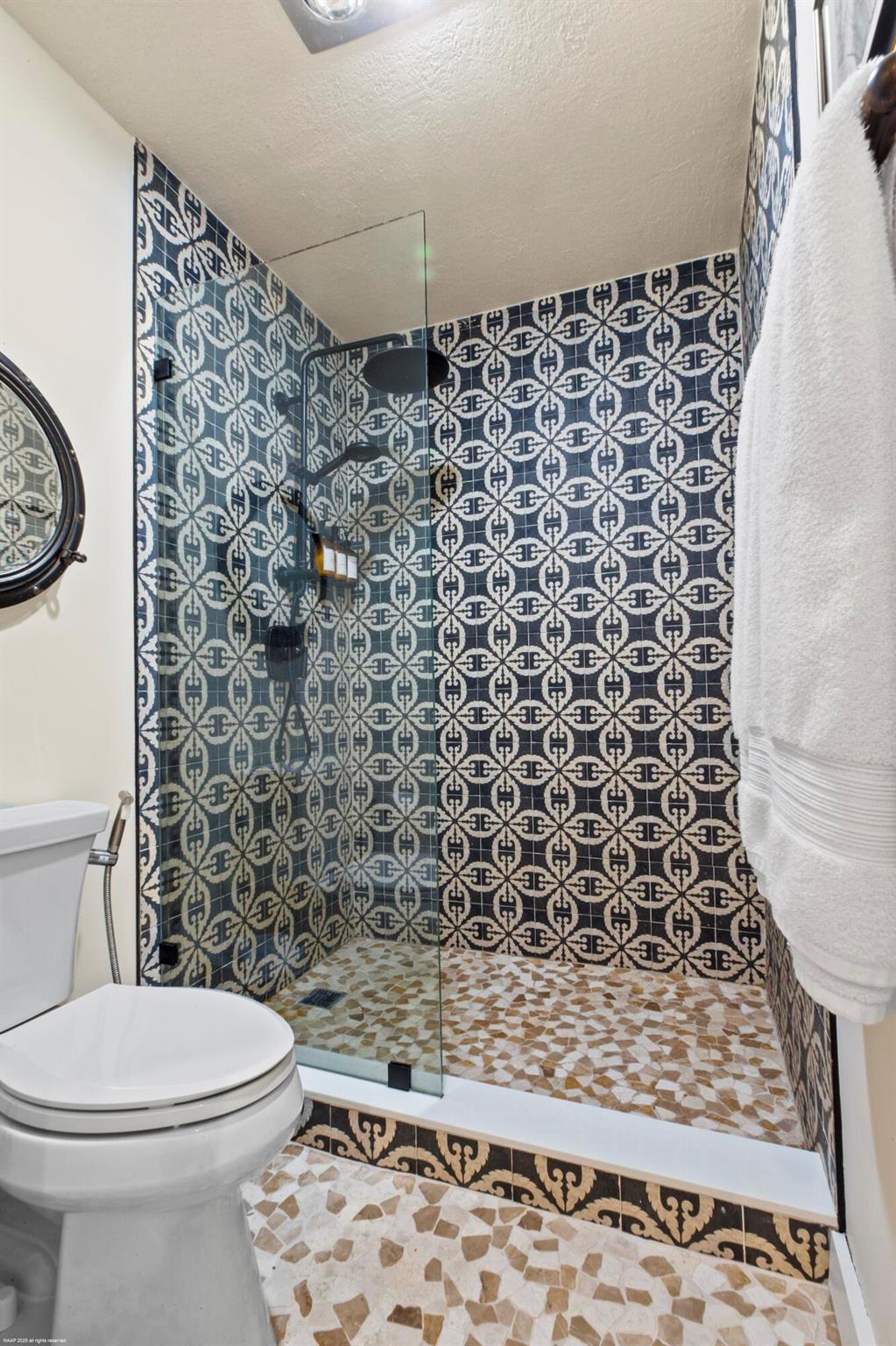 BEDFORD MEWS AT WELLINGTO - Residential Lease