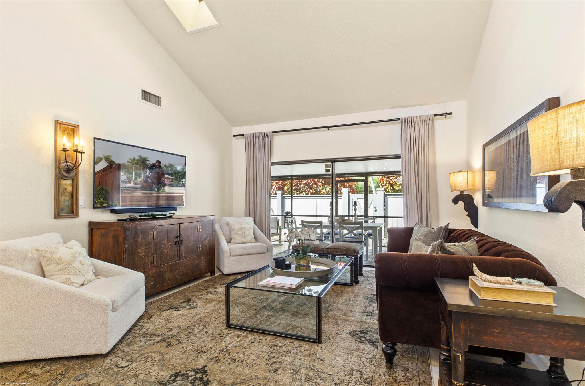 BEDFORD MEWS AT WELLINGTO - Residential Lease