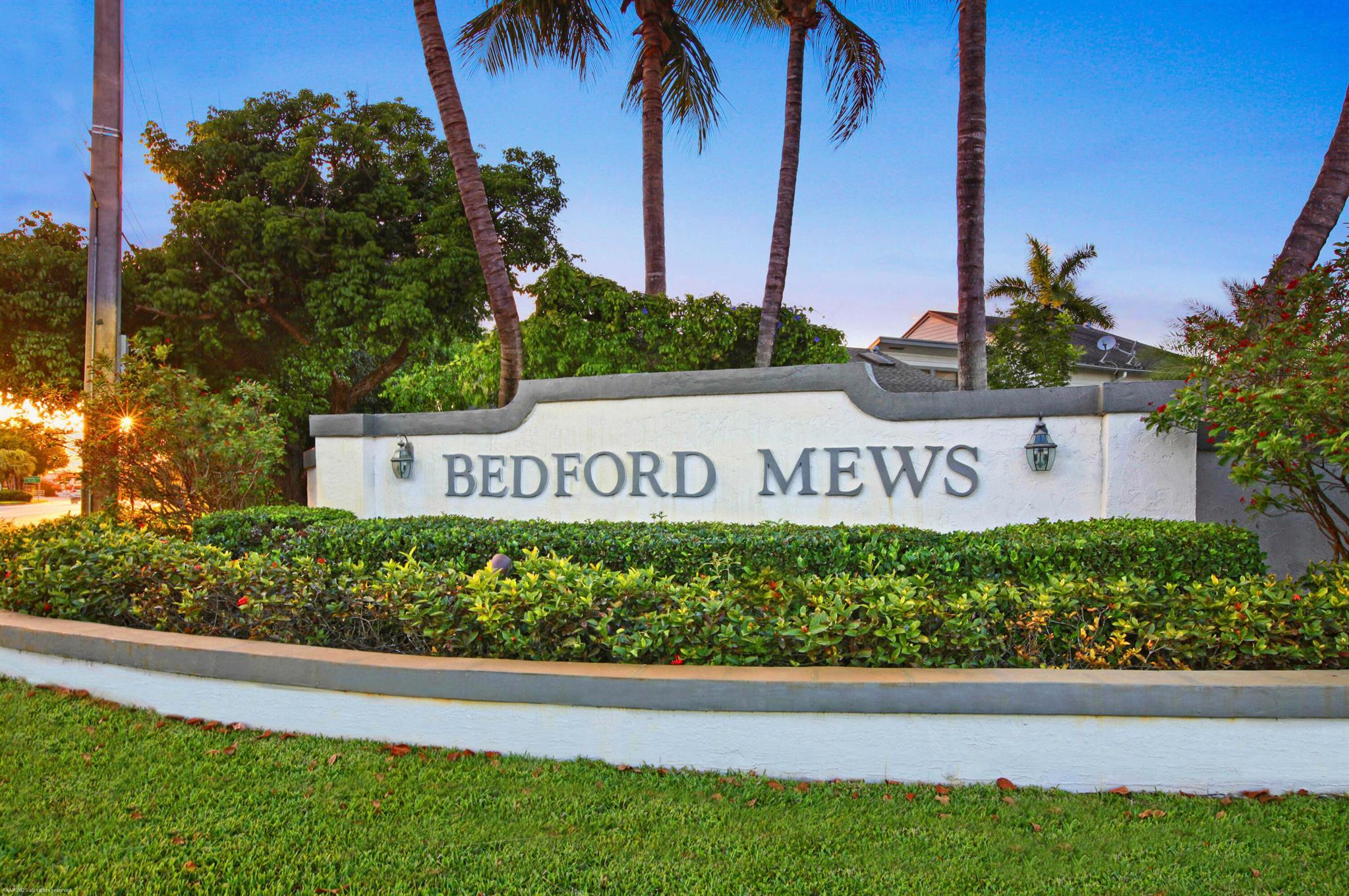 BEDFORD MEWS AT WELLINGTO - Residential Lease