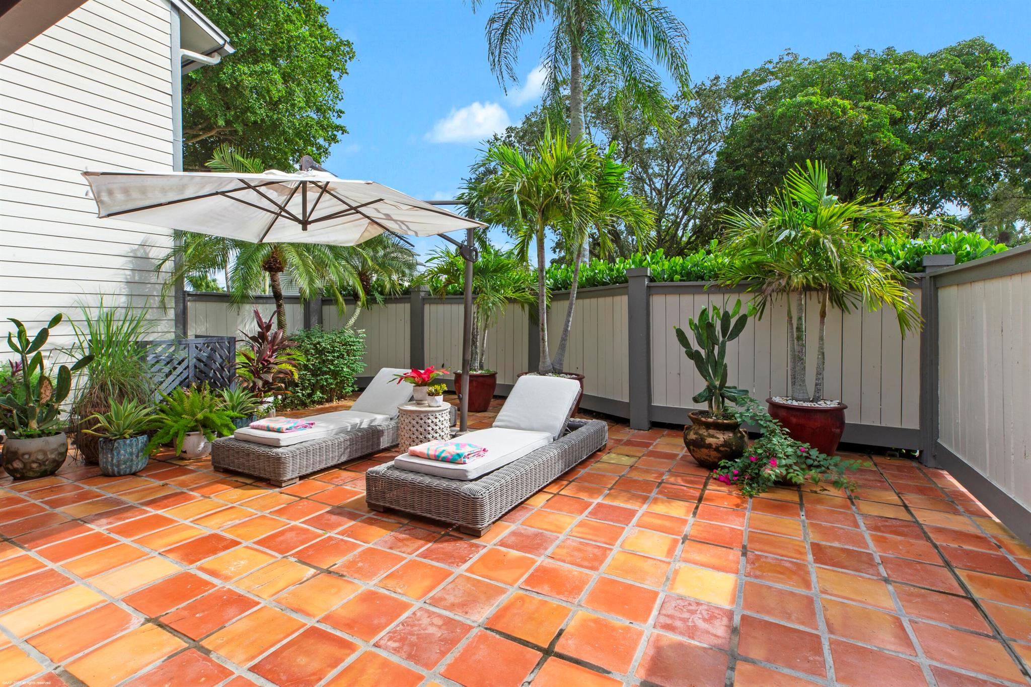 BEDFORD MEWS AT WELLINGTO - Residential Lease