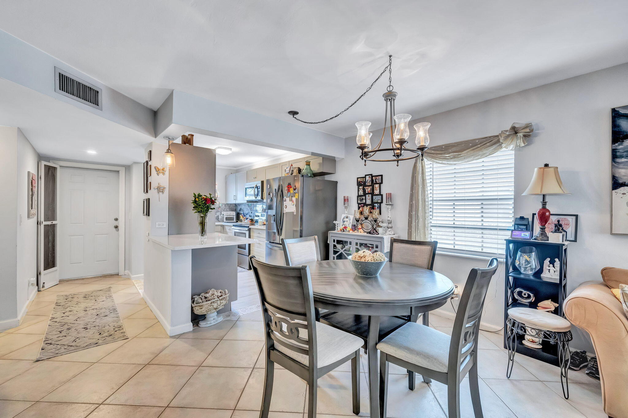 DIPLOMAT SQUARE CONDO - Residential