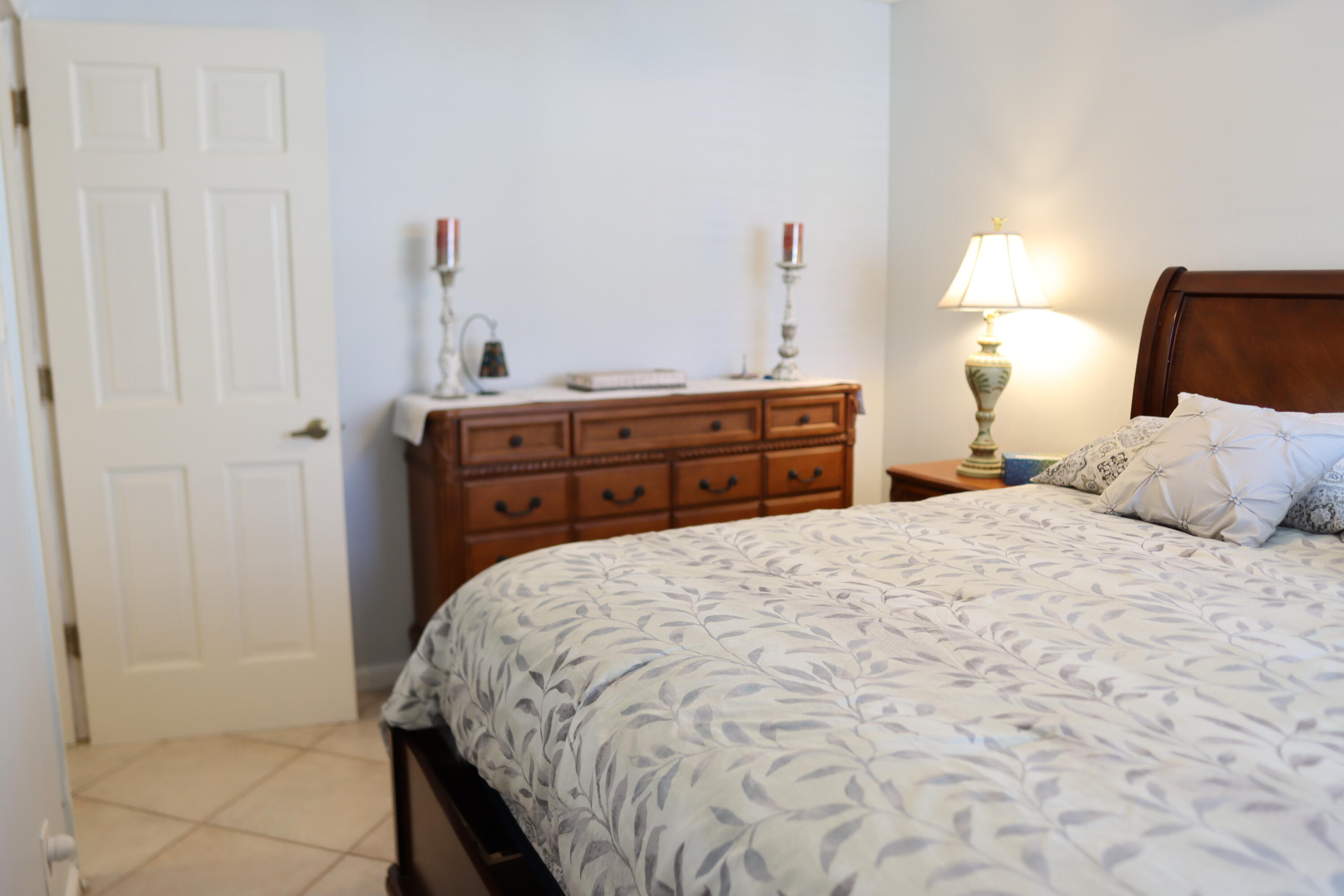 DIPLOMAT SQUARE CONDO - Residential