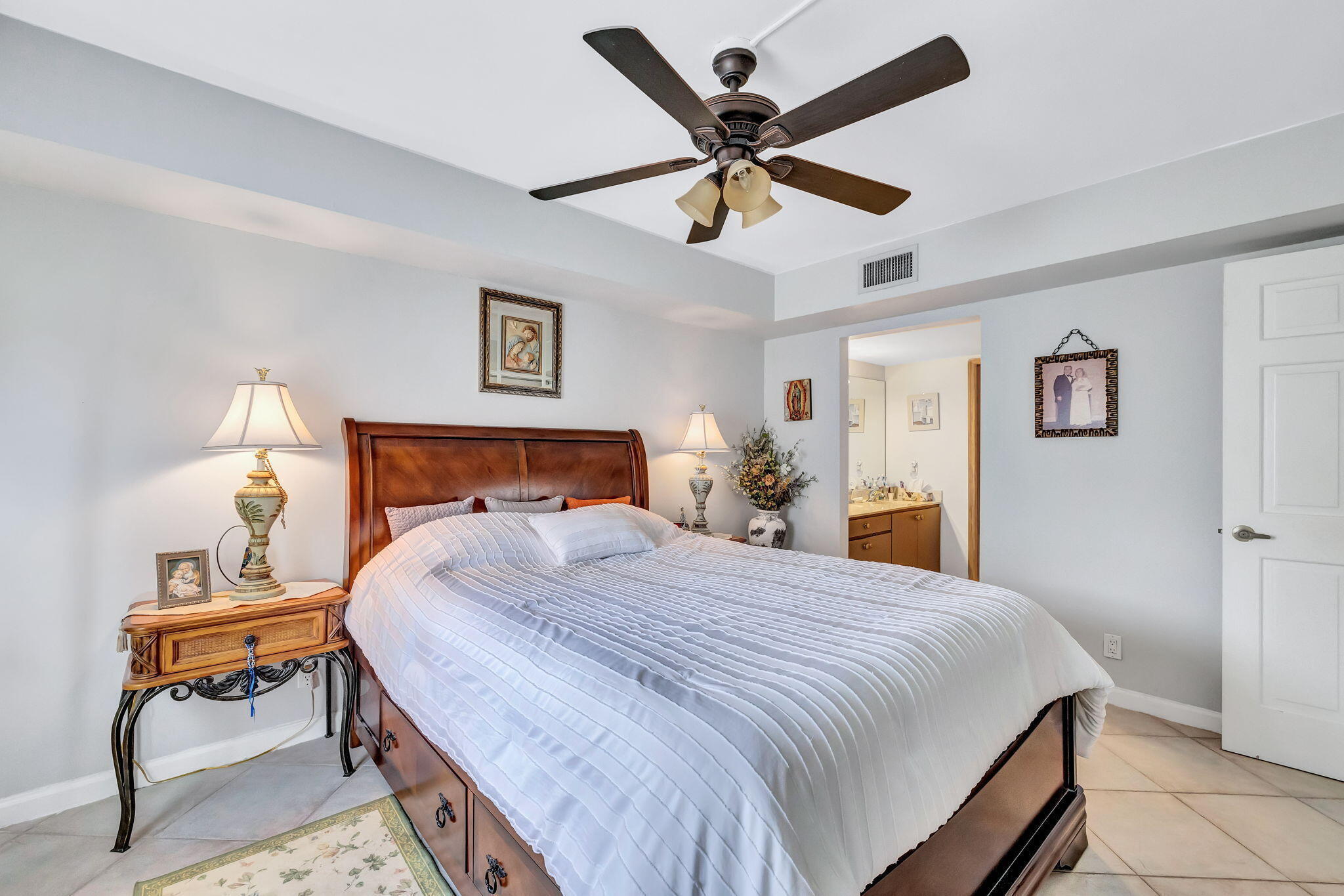 DIPLOMAT SQUARE CONDO - Residential