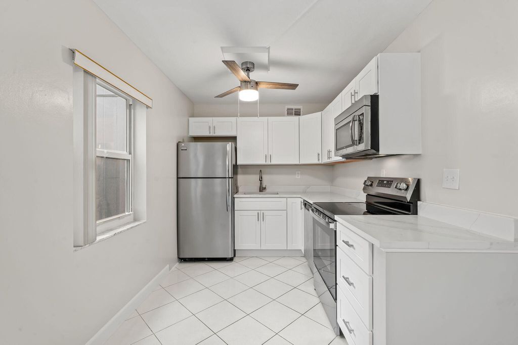 Photo of 932 Flanders T, Delray Beach, FL 33484 (MLS # B26001438)