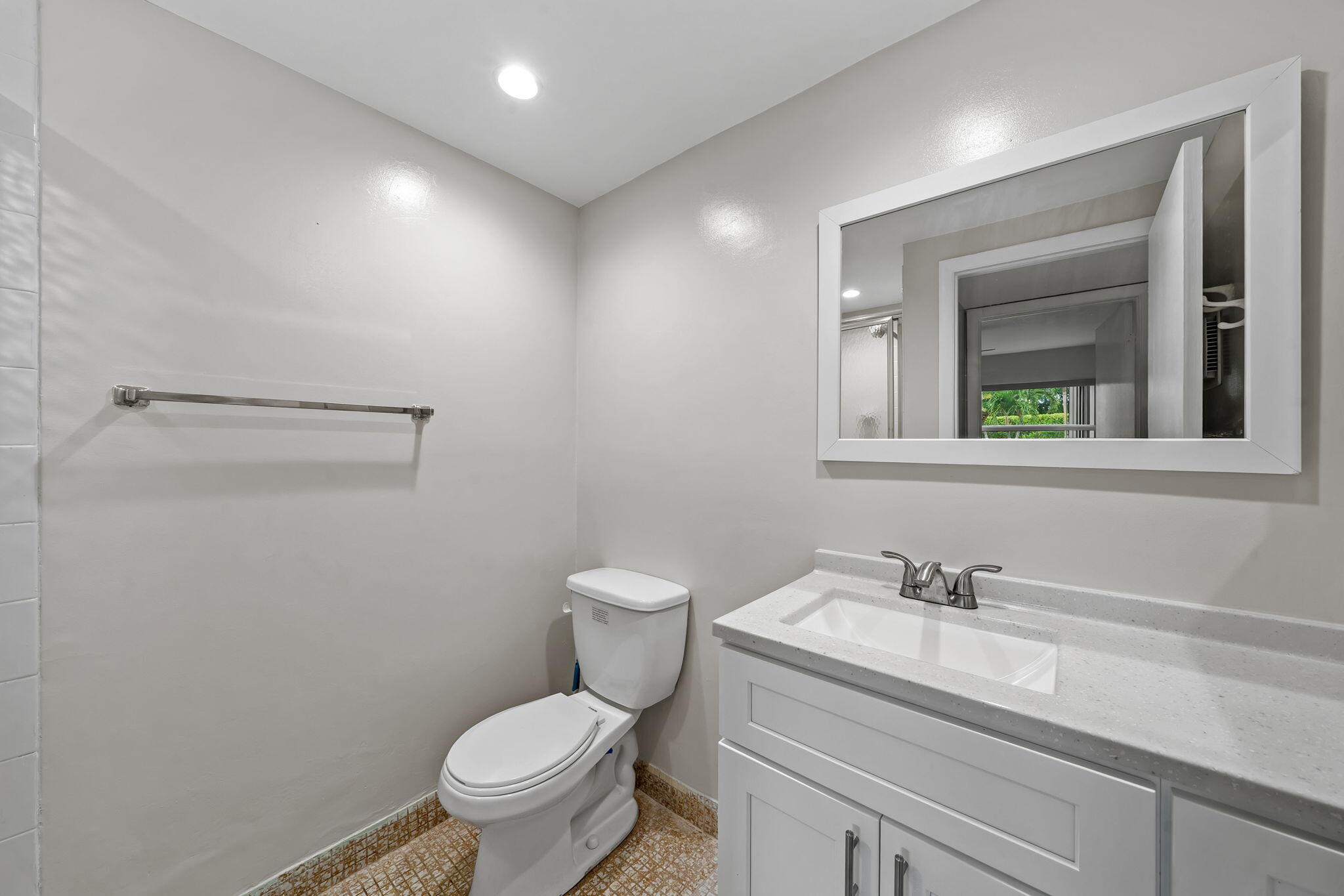 KINGS POINT FLANDERS CONDOS - Residential