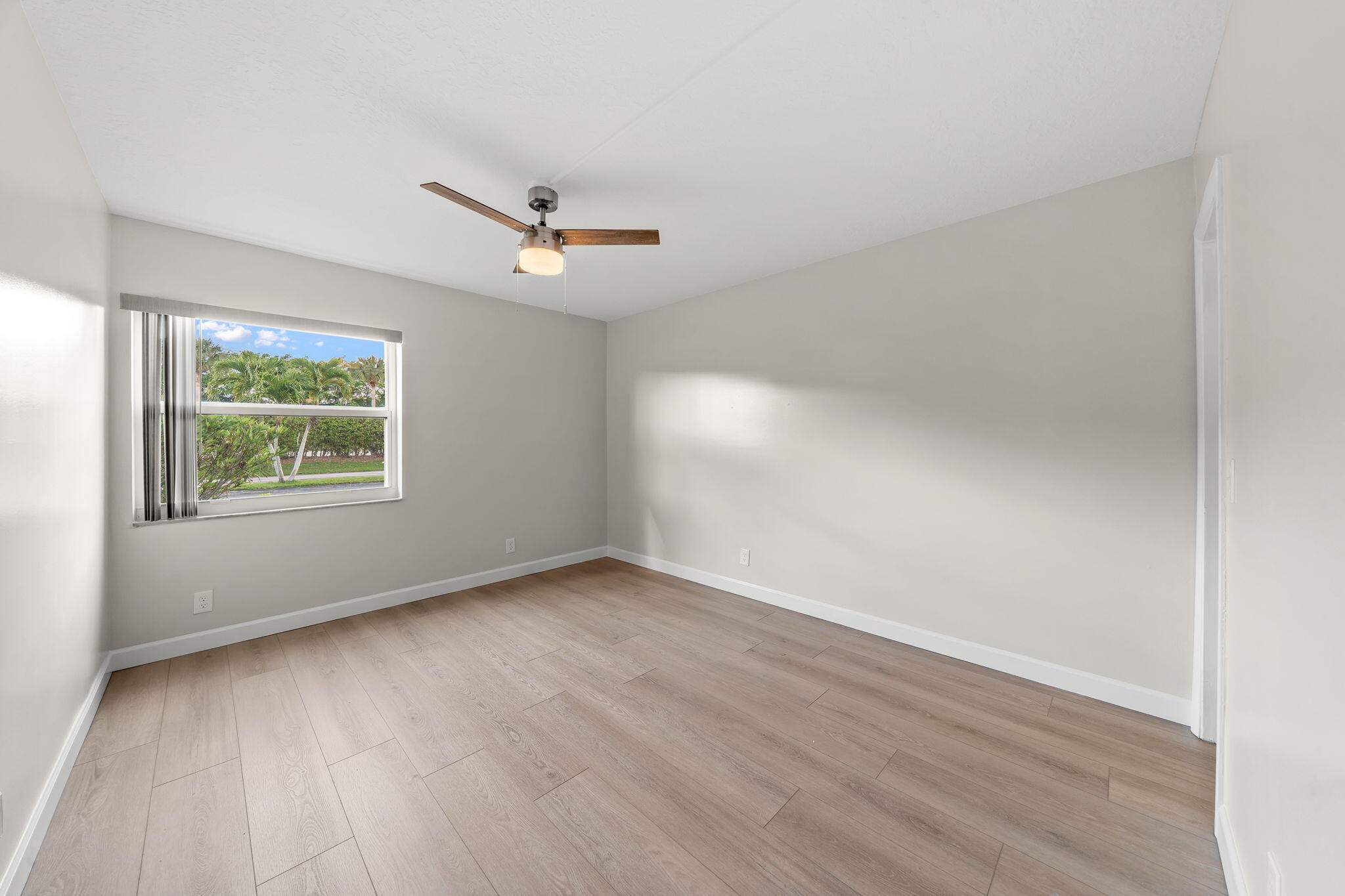 KINGS POINT FLANDERS CONDOS - Residential