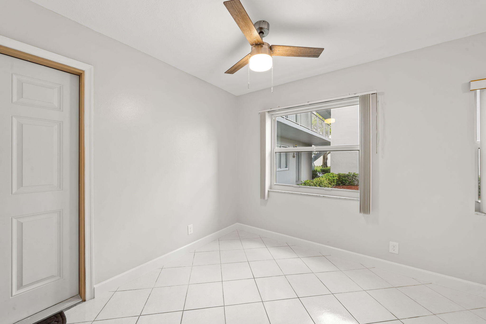 KINGS POINT FLANDERS CONDOS - Residential