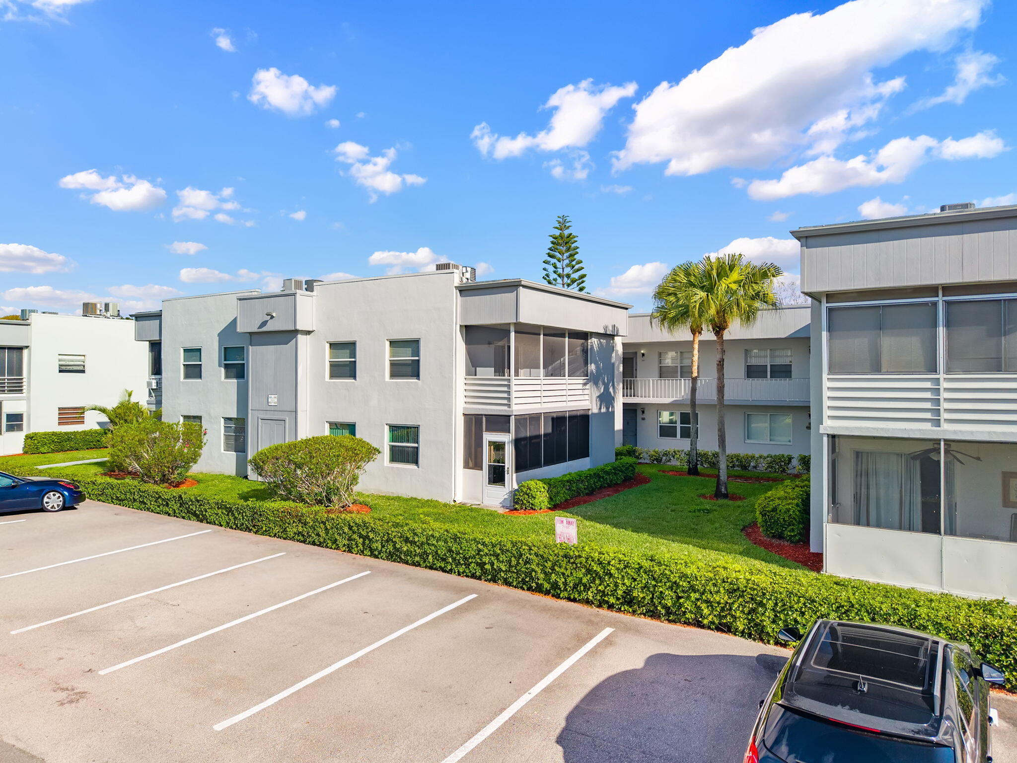 KINGS POINT FLANDERS CONDOS - Residential