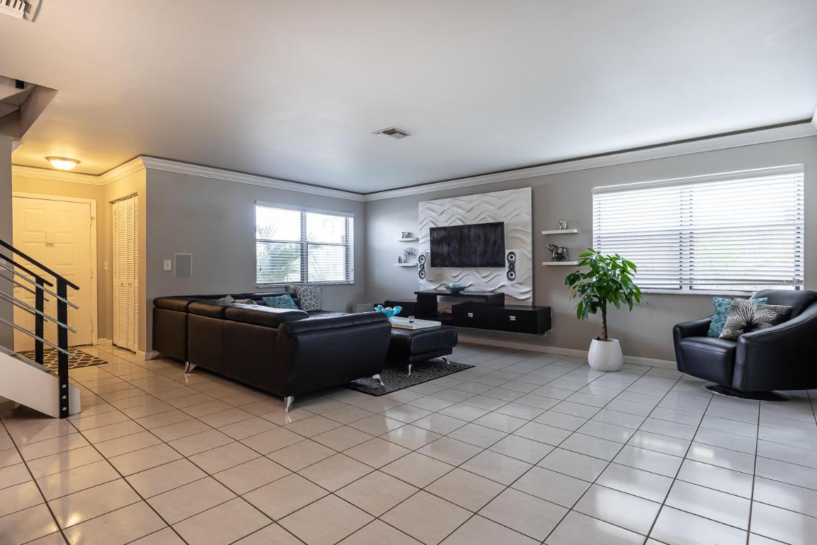 NORTHPOINTE I - Residential