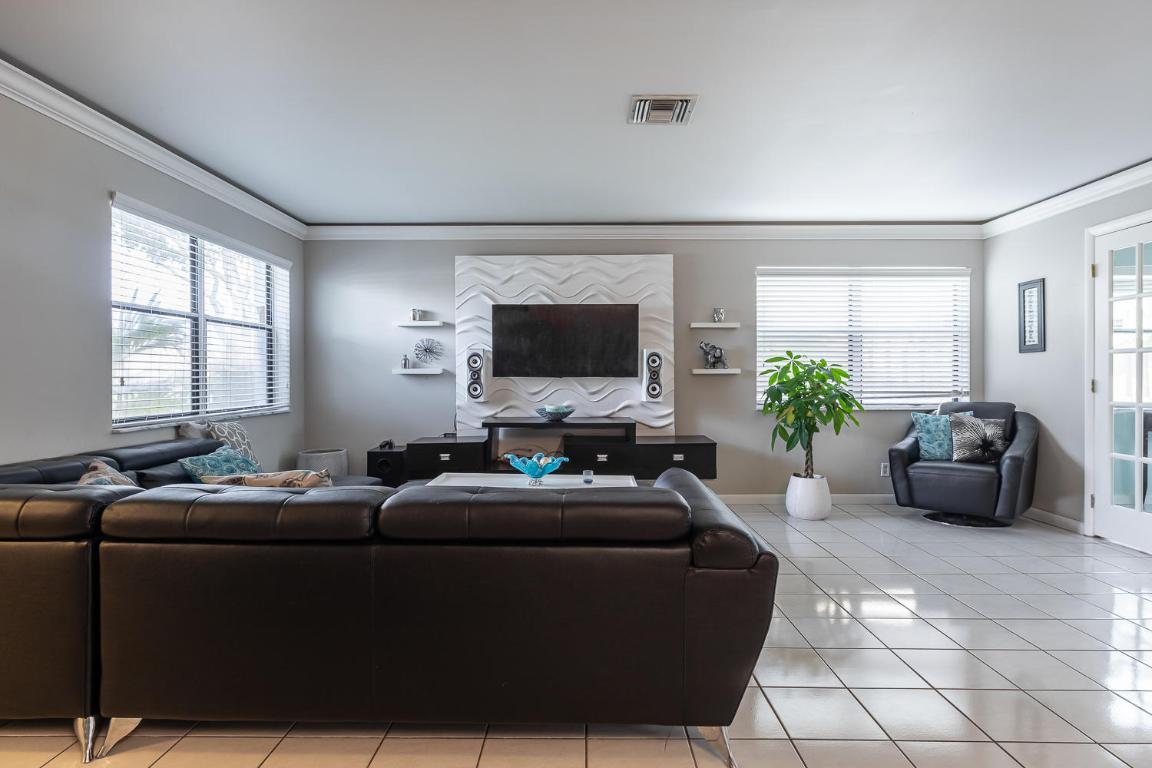 NORTHPOINTE I - Residential