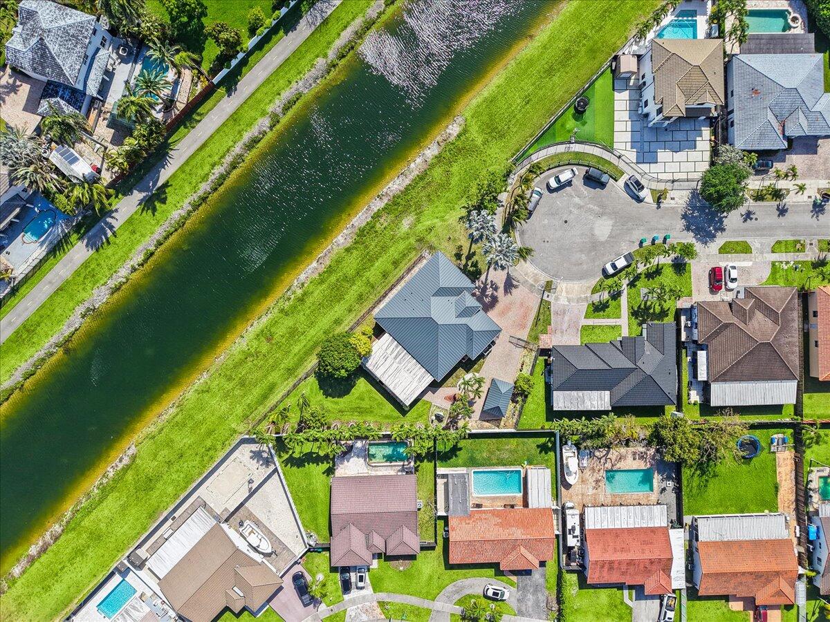 BLACK CREEK HOMES - Residential