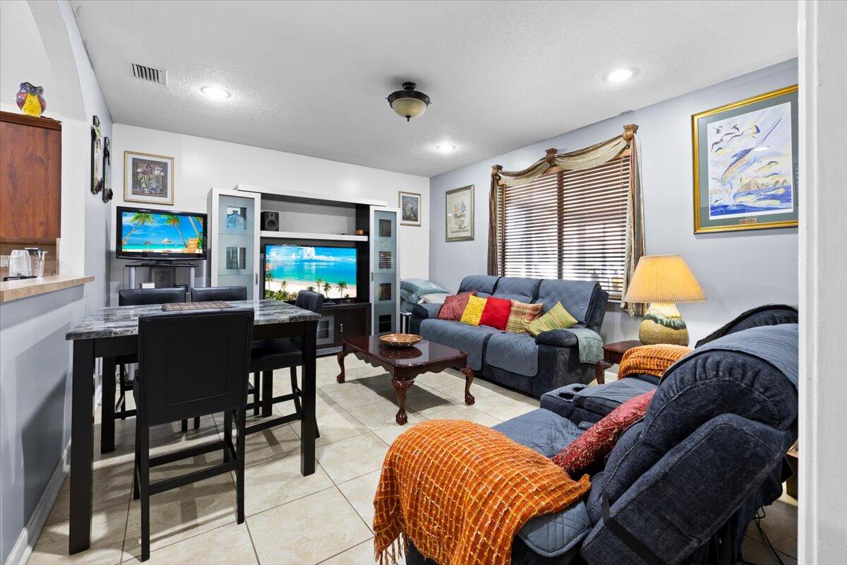 BLACK CREEK HOMES - Residential