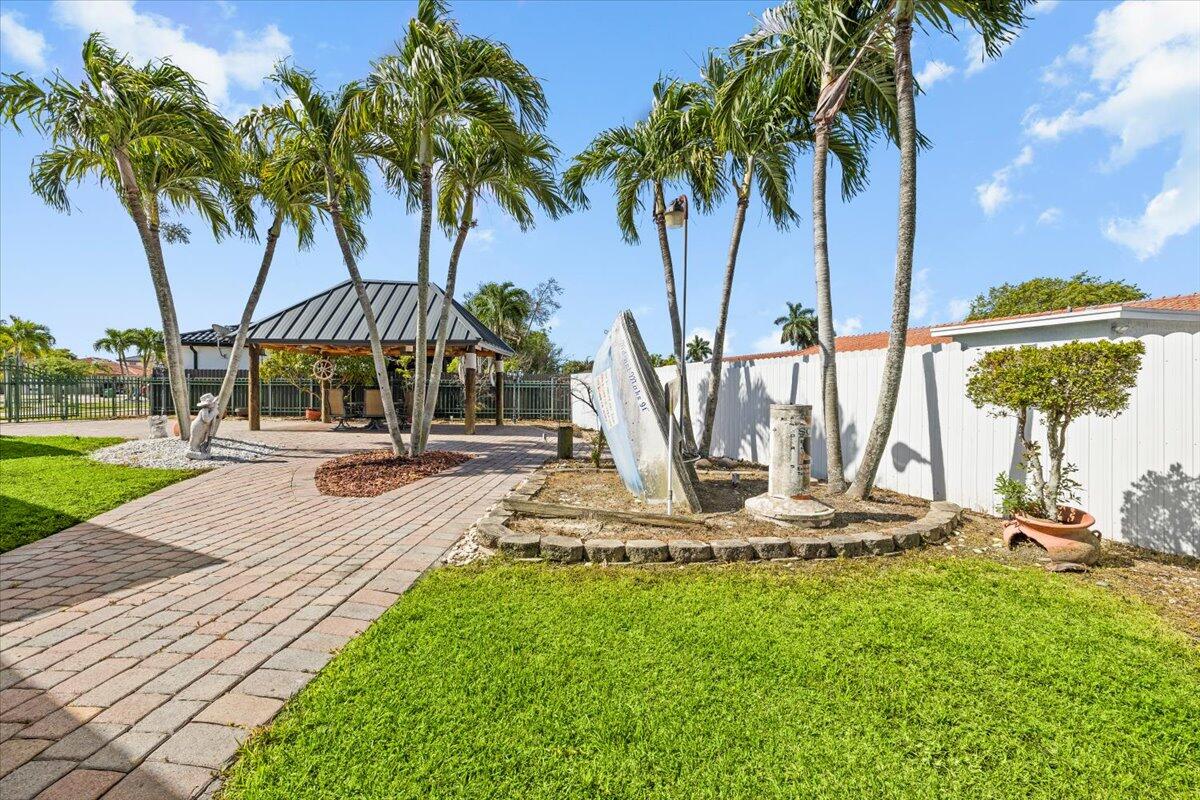 BLACK CREEK HOMES - Residential