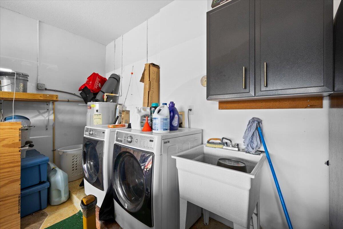 BLACK CREEK HOMES - Residential