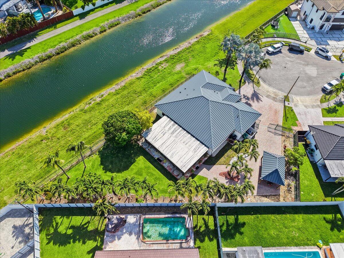 BLACK CREEK HOMES - Residential