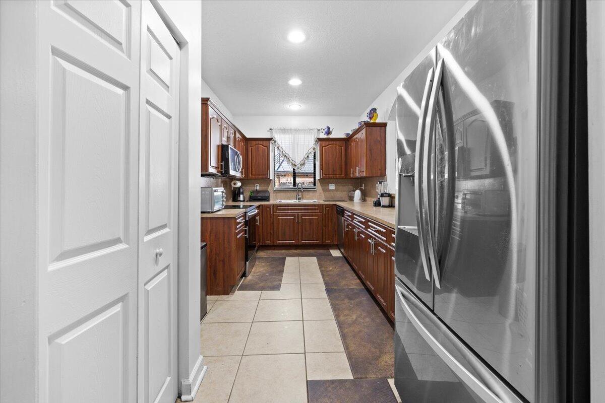 BLACK CREEK HOMES - Residential