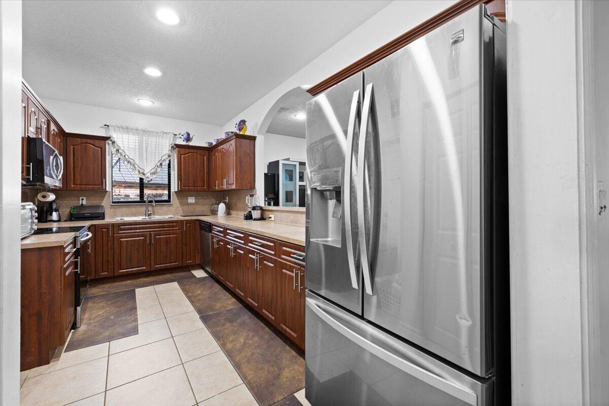 BLACK CREEK HOMES - Residential