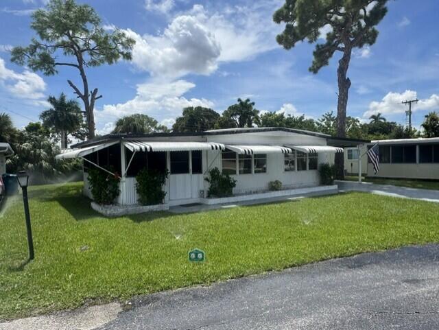 4042 Royal Manor Boulevard