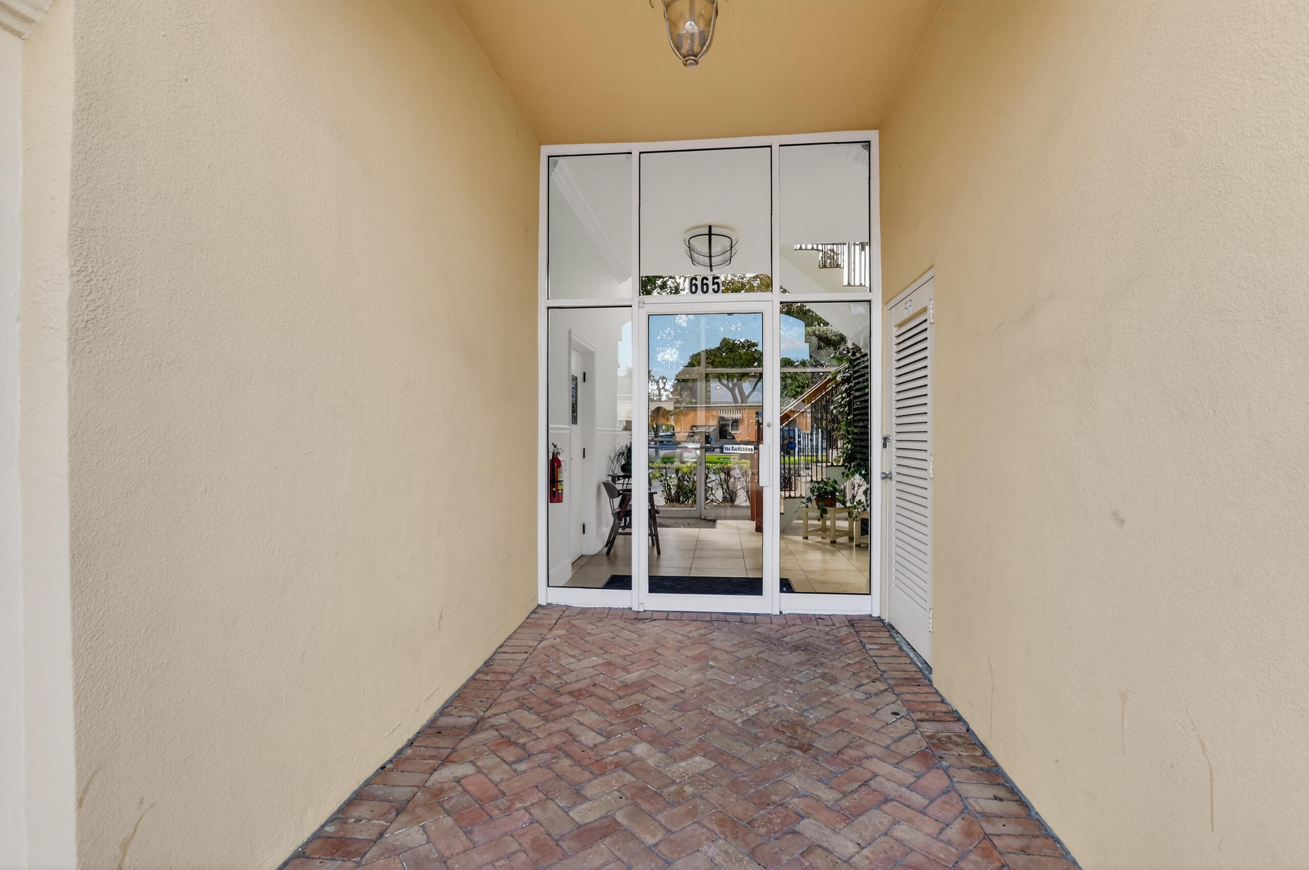 665 SE 10th Street 2