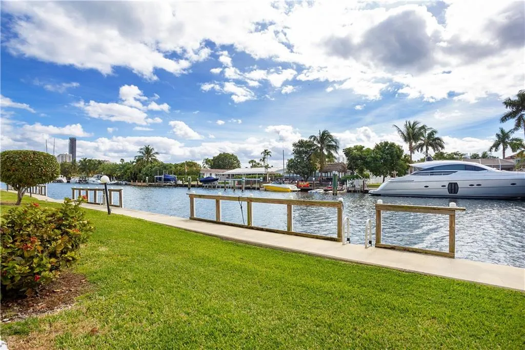 455 Paradise Isle Blvd Unit 107  