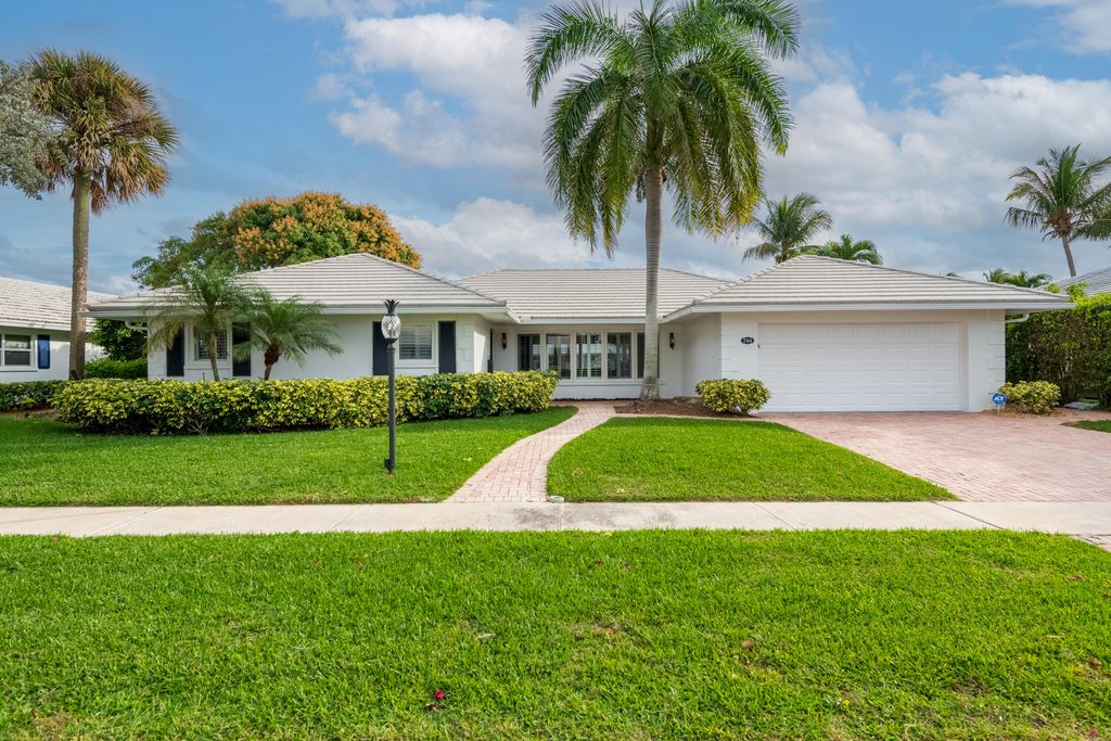 Photo of 744 Peachtree Lane, Boca Raton, FL 33486 (MLS # R11165622)