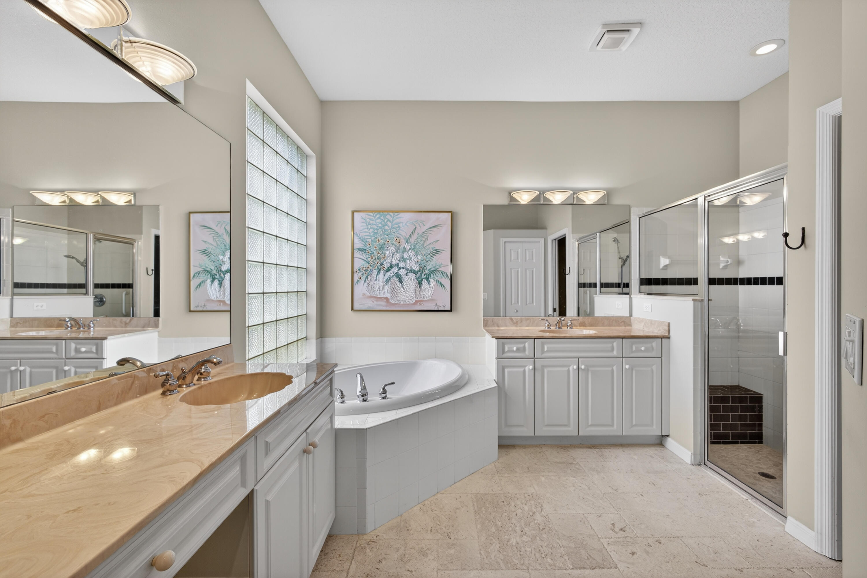 MONARCH - Residential