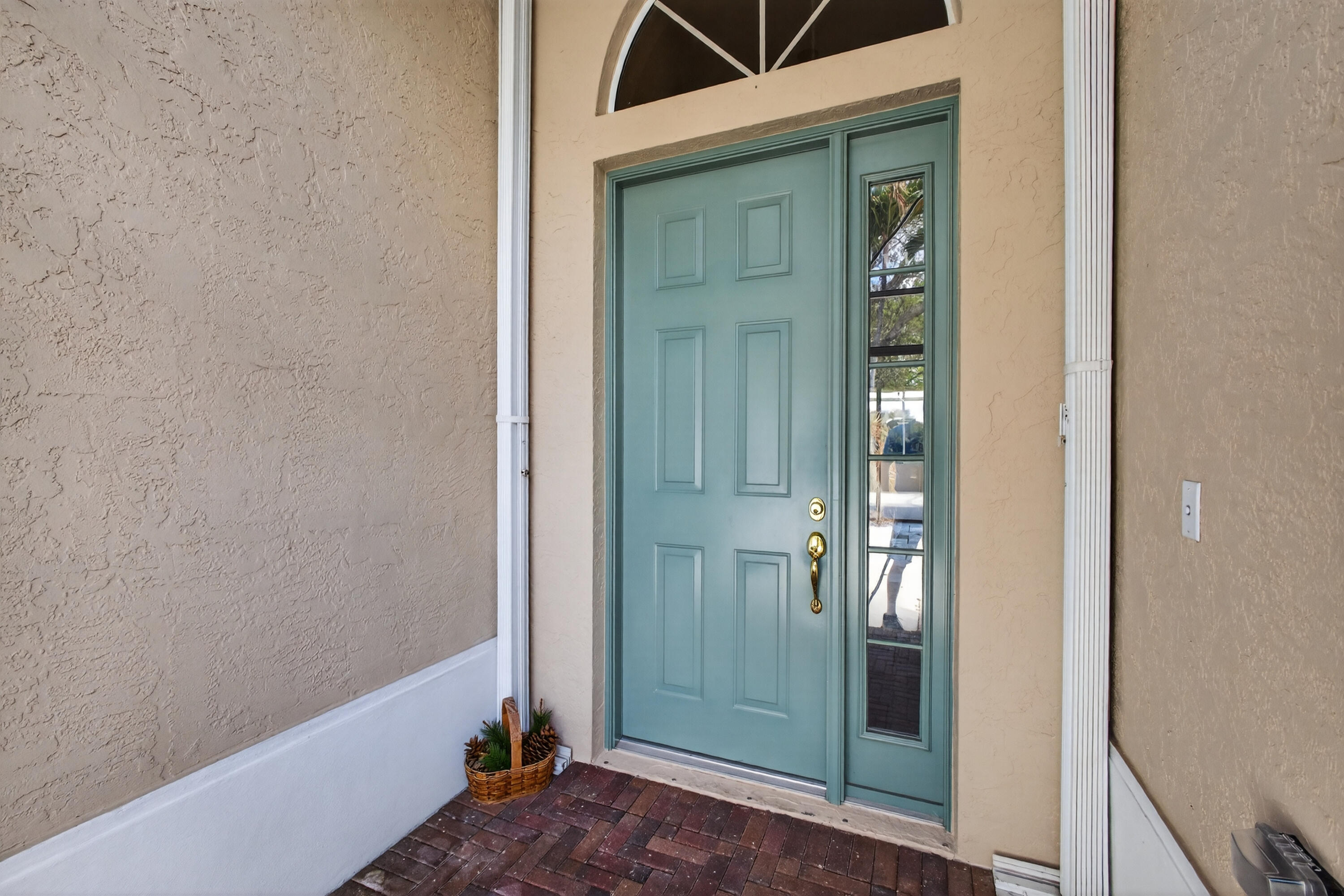 MONARCH - Residential