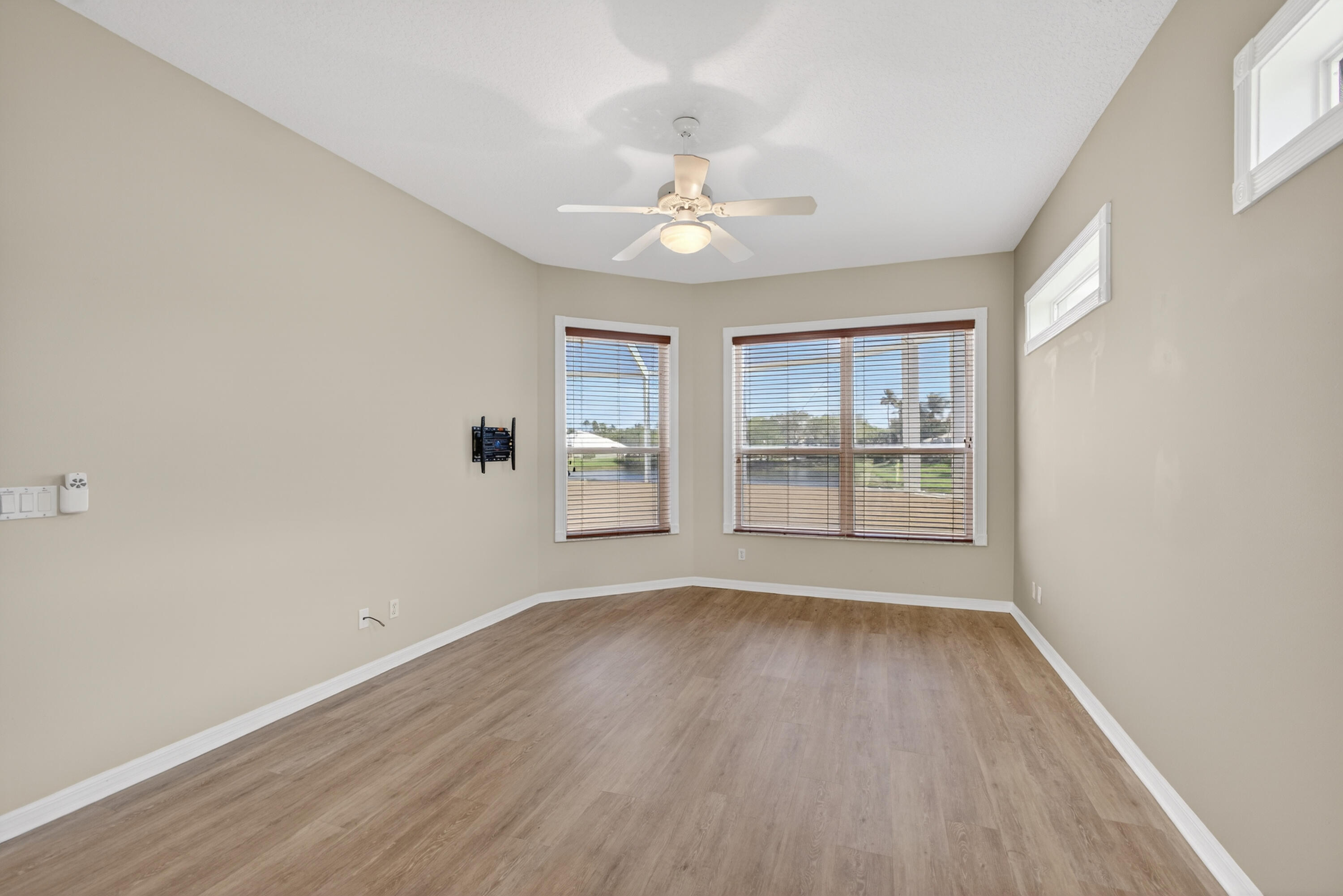 MONARCH - Residential