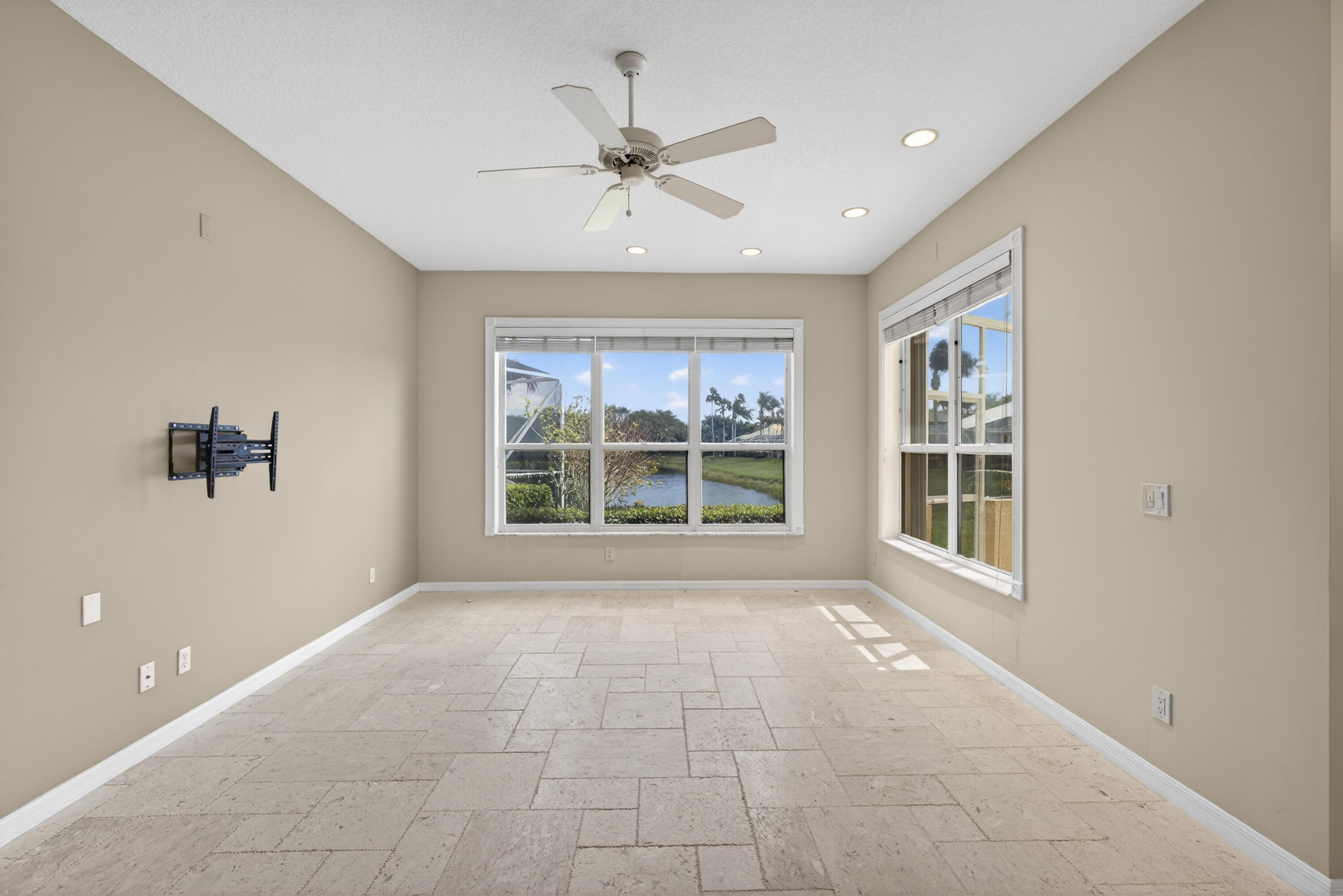 MONARCH - Residential