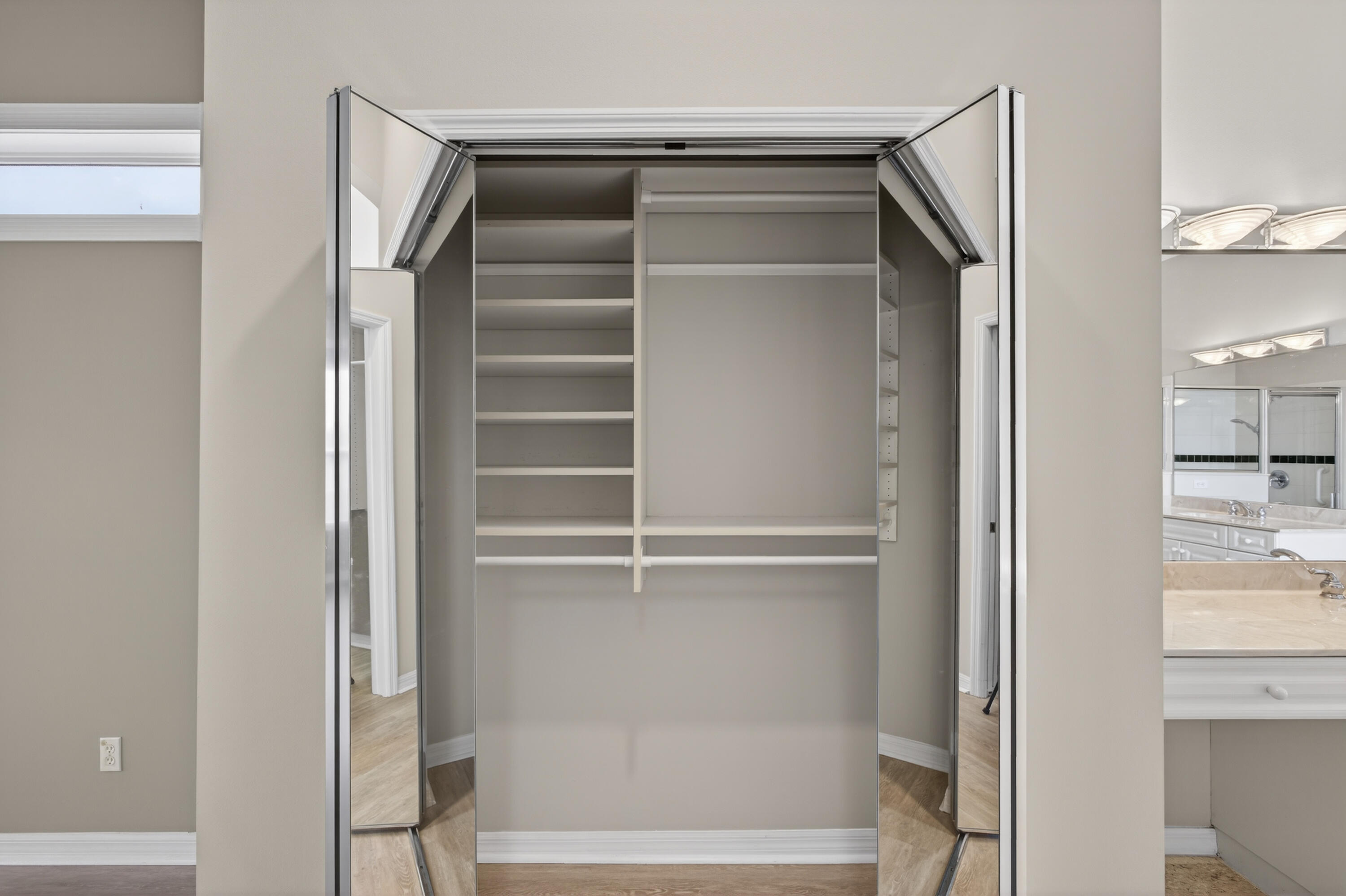 MONARCH - Residential