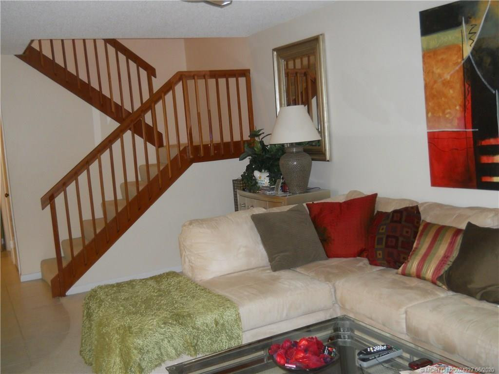 SUNSET TRACE AT MARTIN DO - Residential Lease