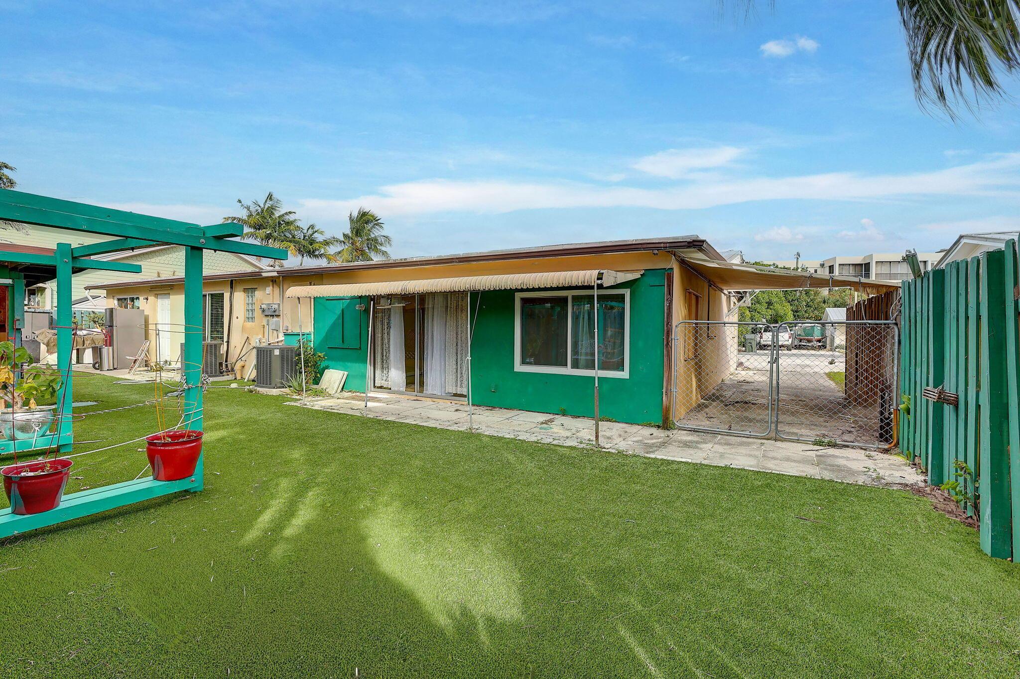 FISHERMANS PARADISE - Residential